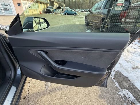 Used 2018 Tesla Model 3 Long Range image 14