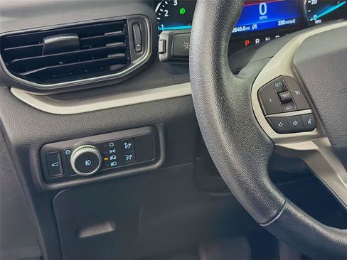 Used 2021 Ford Explorer XLT w/ Equipment Group 202A AWD/4WD image 17