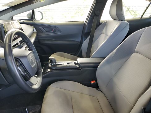 Used 2023 Toyota Prius LE FWD image 17