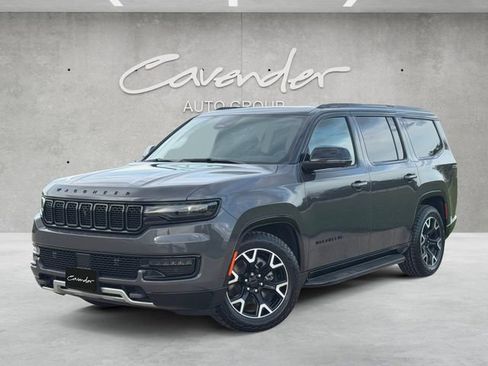 Used 2025 Jeep Wagoneer Series II image 1