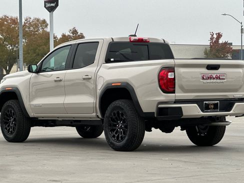 New 2026 GMC Canyon Elevation image 4