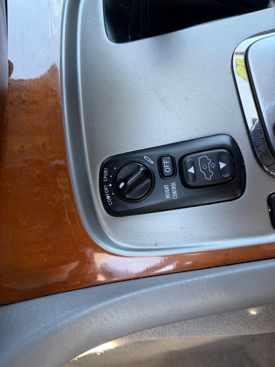Used 2004 Lexus LX 470 4WD image 92