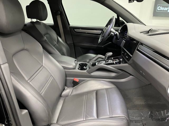 Used 2022 Porsche Cayenne Platinum Edition AWD/4WD image 59
