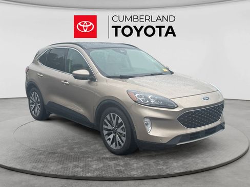 Used 2020 Ford Escape Titanium w/ Titanium Premium Package 2.0 FWD image 6