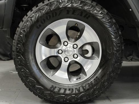 Used 2022 Jeep Wrangler Unlimited Sport AWD/4WD image 9