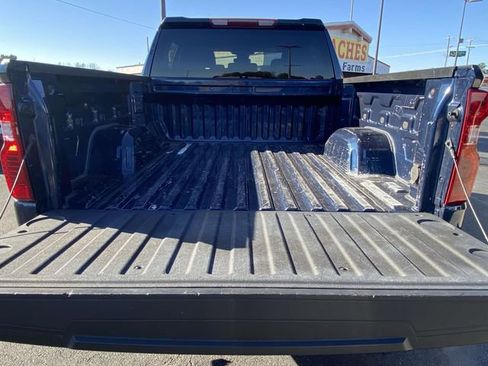 Used 2023 Chevrolet Silverado 1500 Custom Trail Boss w/ LPO, Dark Essentials Package image 8