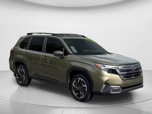 Used 2025 Subaru Forester Limited w/ Popular Package #2 AWD/4WD image 9