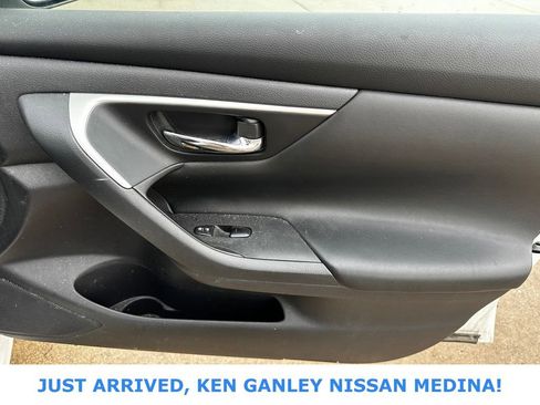 Used 2018 Nissan Altima 2.5 SV image 22