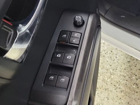 Used 2019 Toyota Tacoma TRD Off-Road AWD/4WD image 22