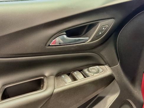 Used 2020 Chevrolet Equinox LT FWD image 17