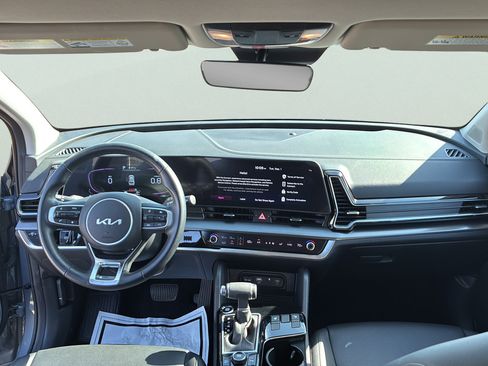 Used 2025 Kia Sportage EX FWD image 18