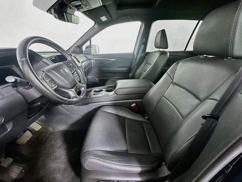 Used 2025 Honda Passport EX-L image 13