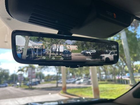 New 2025 Mitsubishi Outlander AWD image 13