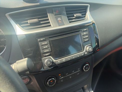 Used 2017 Nissan Sentra SV FWD image 13