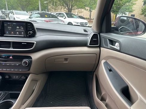 Used 2020 Hyundai Tucson Value FWD image 17