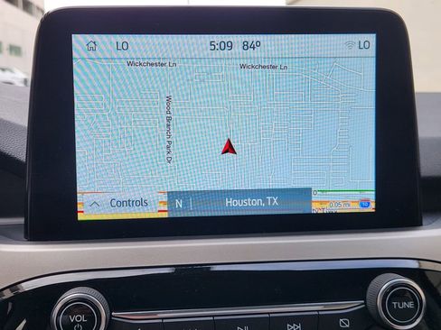 Used 2022 Ford Escape SEL w/ Technology Package FWD image 16
