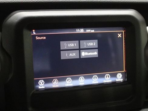 Used 2022 Jeep Wrangler Unlimited Sport image 33