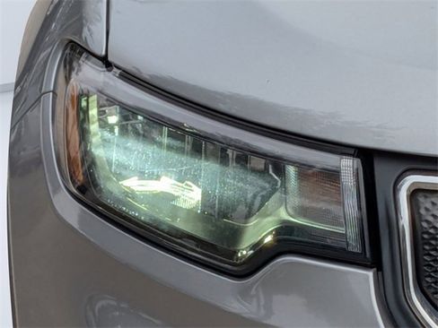 Used 2022 Jeep Compass Latitude w/ Convenience Group image 9