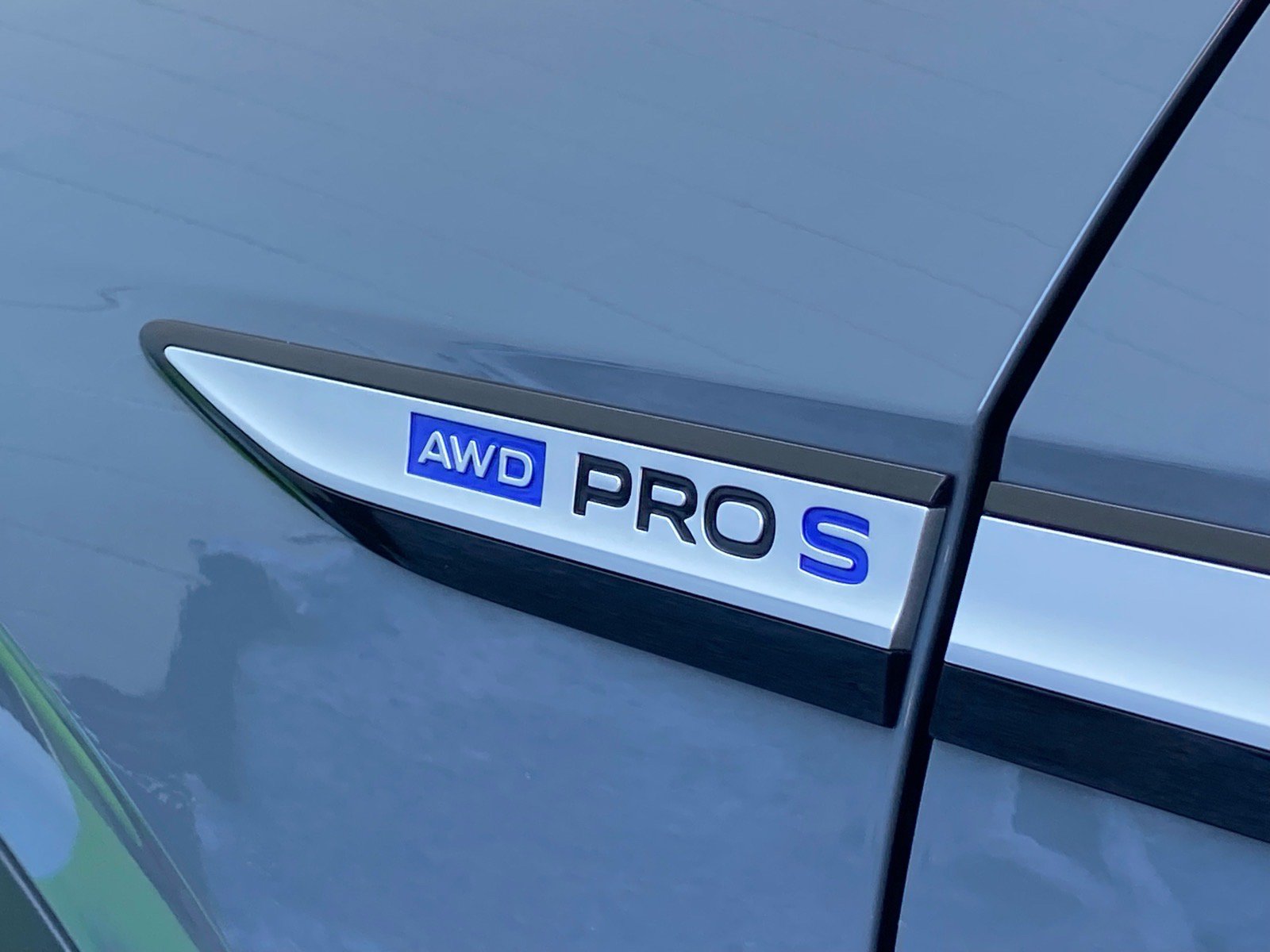 Certified 2023 Volkswagen ID.4 Pro S AWD/4WD image 6