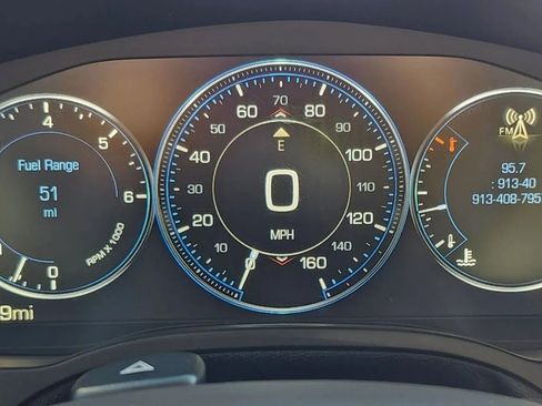 Used 2015 Cadillac Escalade Premium image 39