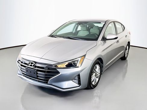 Used 2020 Hyundai Elantra SEL w/ Convenience Package (C2) FWD image 4