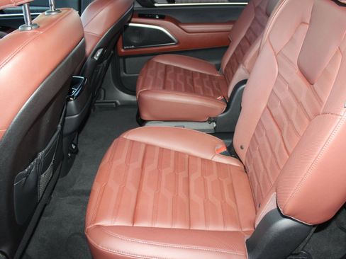 Used 2025 Kia Telluride SX Prestige image 33