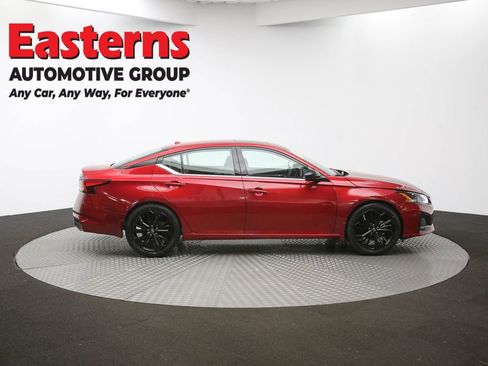 Used 2023 Nissan Altima 2.5 SR w/ SR Premium Package FWD image 45