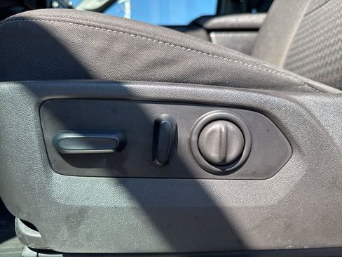 Used 2023 Chevrolet Silverado 2500 LT w/ Convenience Package image 31