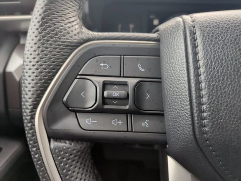 Used 2024 Toyota Tacoma SR5 AWD/4WD image 19