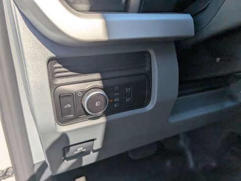 New 2026 Ford F250 4x4 Crew Cab Super Duty image 17
