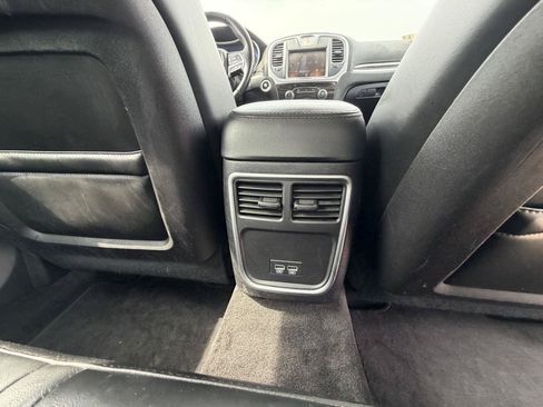Used 2016 Chrysler 300 Limited w/ Driver Convenience Group AWD/4WD image 28