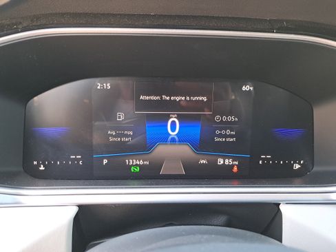 Certified 2025 Volkswagen Taos SE image 18