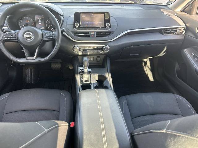 Used 2024 Nissan Altima 2.5 S FWD image 15