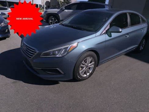 Used 2017 Hyundai Sonata SE image 4