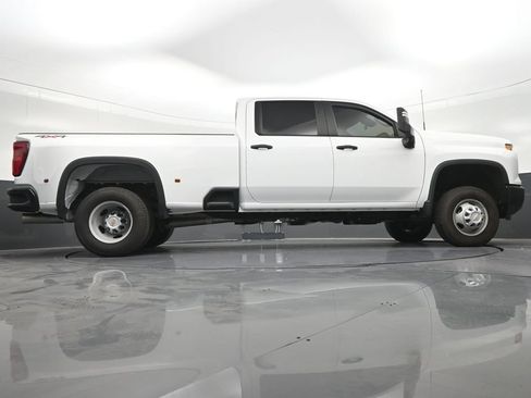 Used 2025 Chevrolet Silverado 3500 W/T AWD/4WD image 28