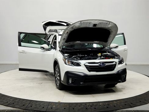 Used 2021 Subaru Outback Premium image 10