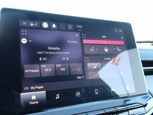 Used 2023 Jeep Compass Limited image 35