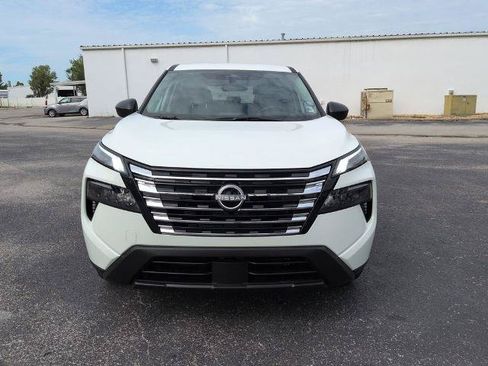Certified 2026 Nissan Rogue S FWD image 9