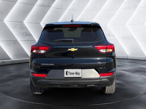 Certified 2023 Chevrolet TrailBlazer LS FWD image 4