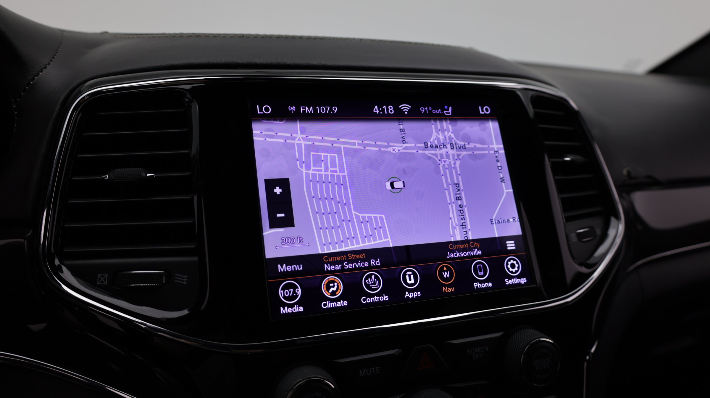 Used 2020 Jeep Grand Cherokee Overland RWD image 5