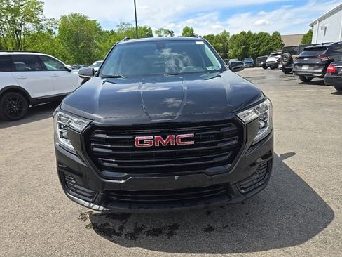 Used 2023 GMC Terrain SLE w/ Driver Convenience Package AWD/4WD image 2