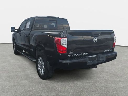 Used 2019 Nissan Titan SV w/ SV Convenience Package image 7