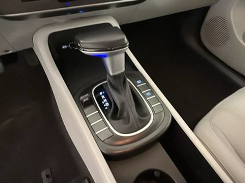 Used 2024 Hyundai Kona SEL FWD image 21