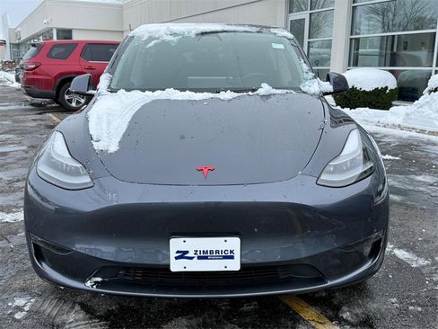 Used 2021 Tesla Model Y Performance image 8