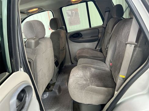 Used 2004 Chevrolet TrailBlazer LS w/ LS Preferred Equipment Group image 21
