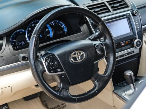 Used 2013 Toyota Camry XLE FWD image 17