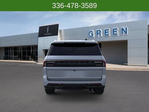 New 2026 Lincoln Navigator Reserve AWD/4WD image 5
