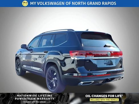 New 2026 Volkswagen Atlas SE image 4