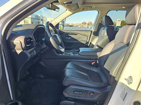 Used 2023 Honda Pilot Touring image 18