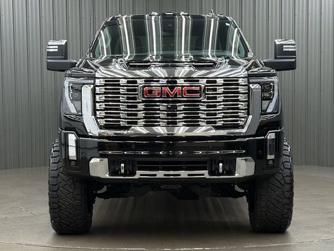 Used 2025 GMC Sierra 3500 Denali w/ Denali Reserve Package image 8